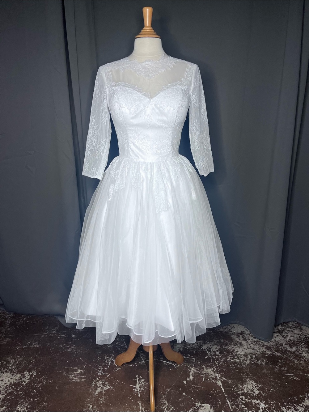 Ada’sBridal Sz 6 White Lace Wedding Tea Dress.